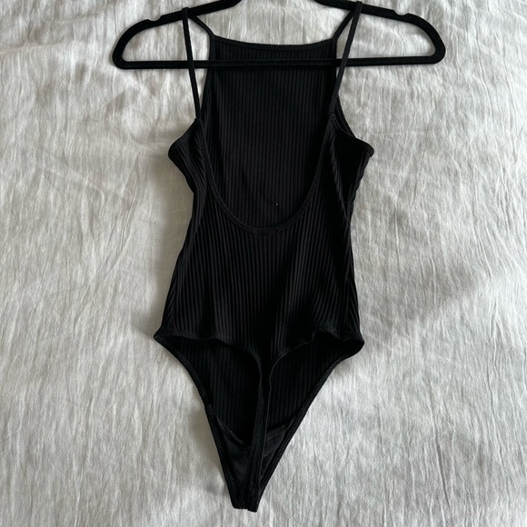 Aritzia Wilfred Ribbed Thong Bodysuit - Size XXS - Picture 2 of 2